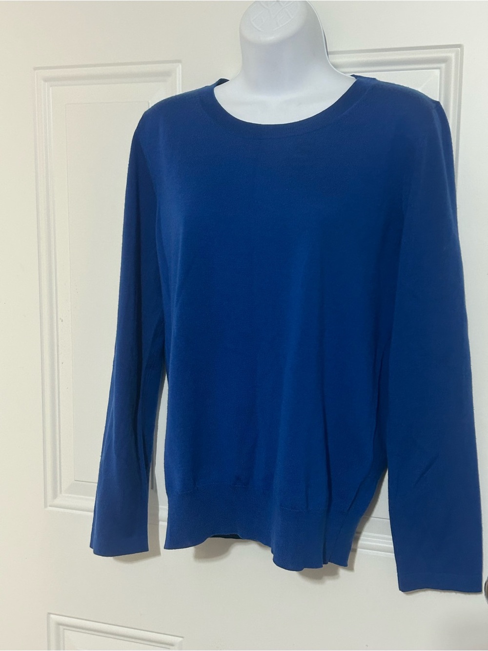 Women's Crewneck Sweater in Deep Blue
